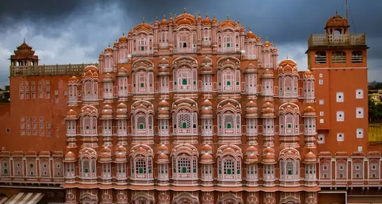 The Architectural Beauty That Makes Hawa Mahal Unique
